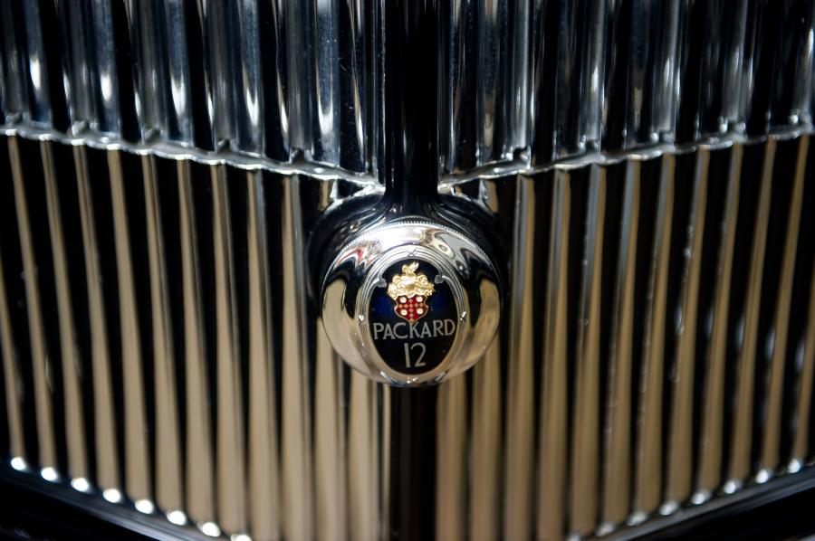  Packard Twelve Convertible Victoria by Dietrich 1934 года  (фото 8 из 39)